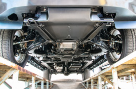 Výmena pneumatík? Nechajte si pri nej skontrolovať aj podvozok