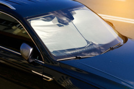 Pozor na priame slnko: 3 tipy, ako ochrániť interiér auta pred vyblednutím